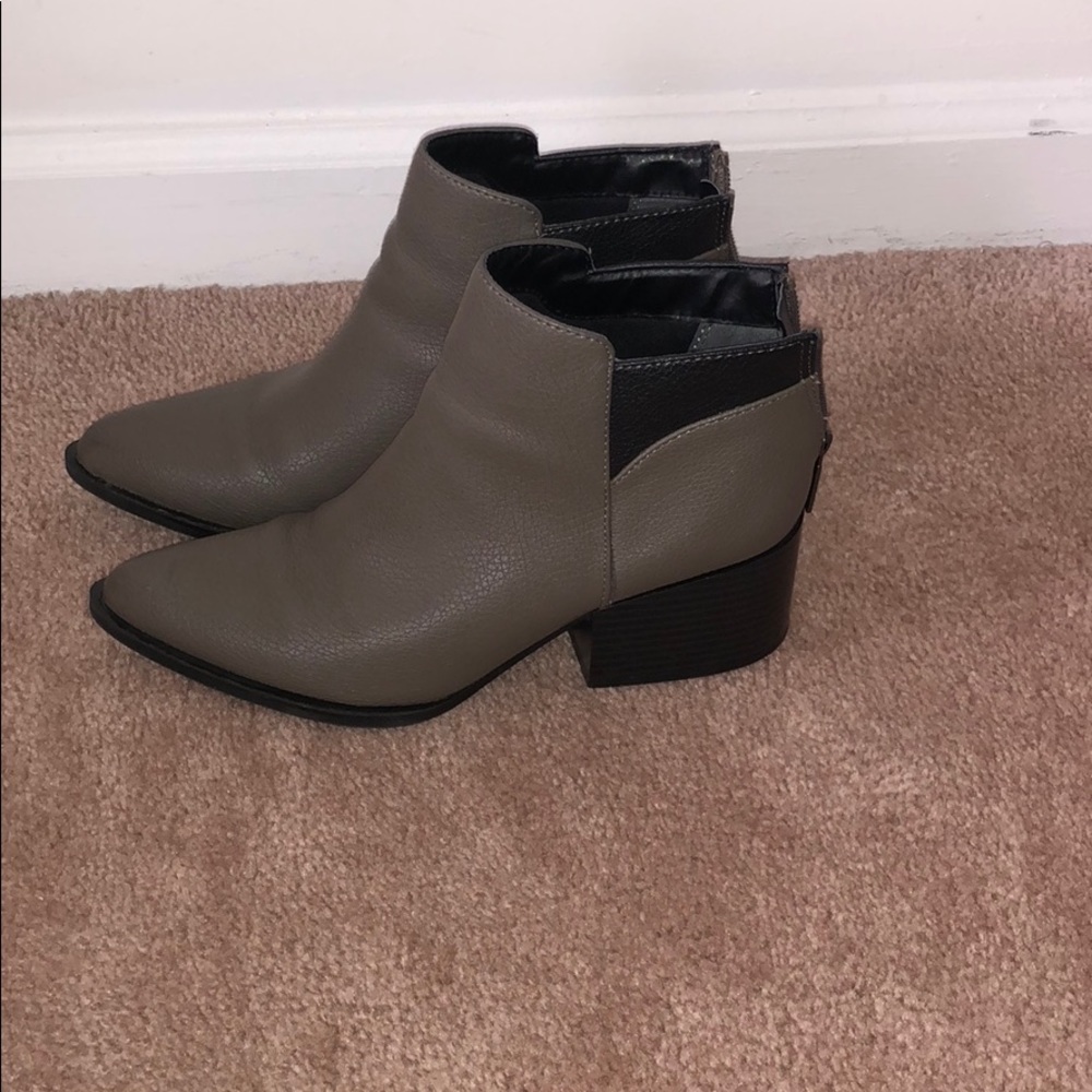 Simply vera vera wang boots